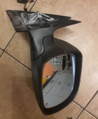 Front door electric wing mirror