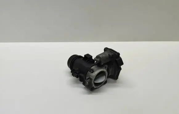 BMW 5 F10 F11 Throttle valve 7810752 13547810752 8519492