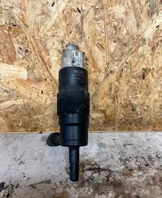 BMW 5 E60 E61 Headlight washer pump 3B7955681