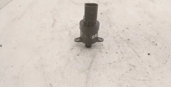 BMW 7 E65 E66 Fuel pressure sensor 38617