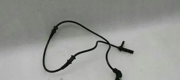 Mercedes-Benz SL R230 ABS brake wheel speed sensor A2305401517