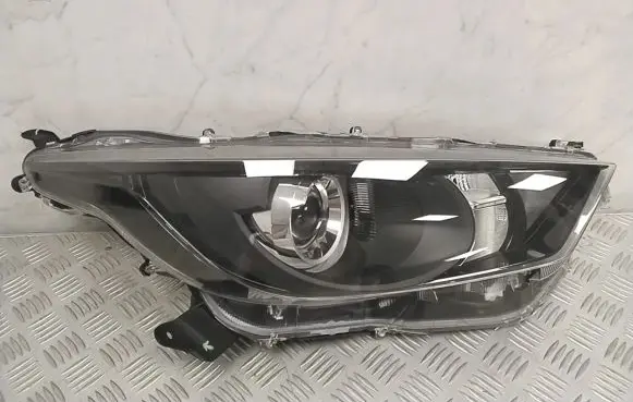 Toyota Yaris XP210 Headlight/headlamp