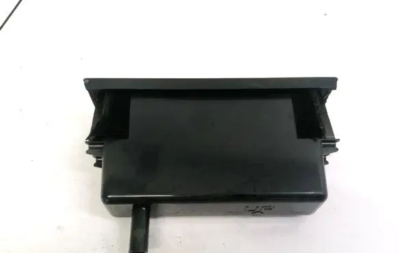 Toyota Yaris Glove box