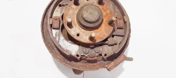 Mazda Premacy Rear wheel hub