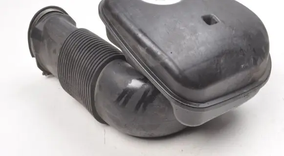 BMW X5 E70 Intake resonator 7548899