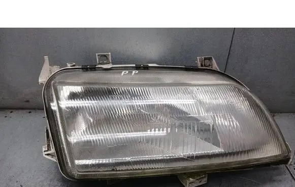 Volkswagen PASSAT B5 Front reflector 