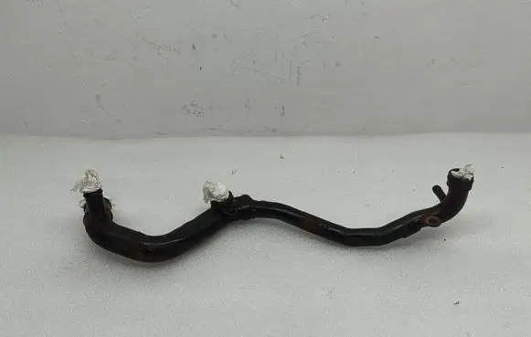 Engine coolant pipe/hose