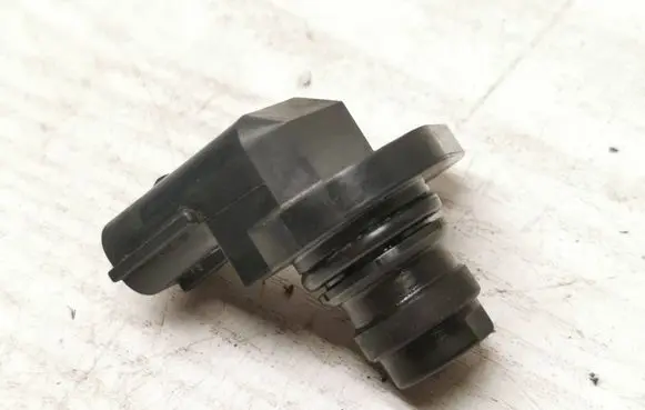 Volvo V50 Camshaft position sensor 8658495 1170060125