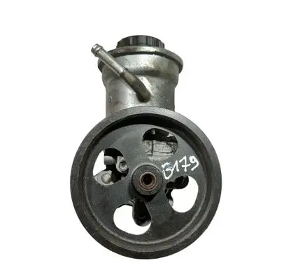 Toyota Avensis T250 Power steering pump