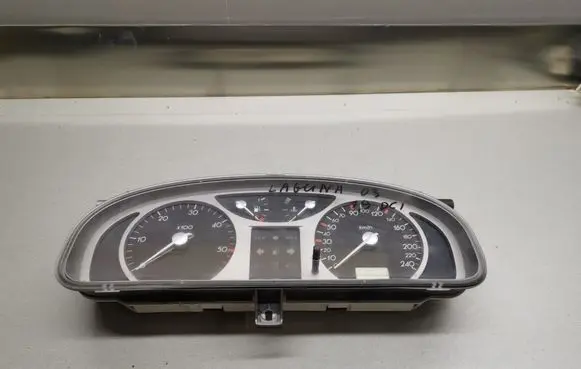 Renault Laguna II Speedometer (instrument cluster) 8200218878