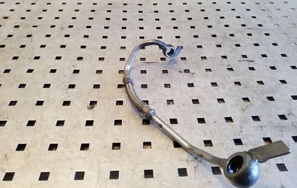 Peugeot 3008 I Turbo turbocharger oiling pipe/hose