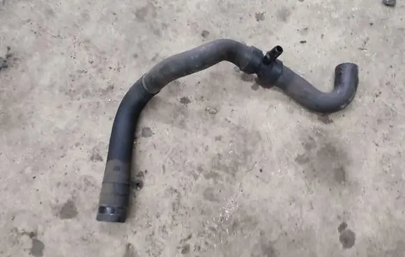 Citroen C4 I Picasso Engine coolant pipe/hose