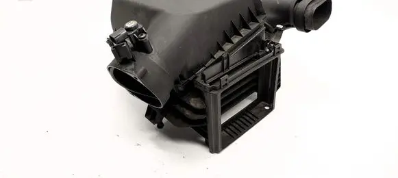 Mercedes-Benz GLA W156 X156 Air filter box A6450900001