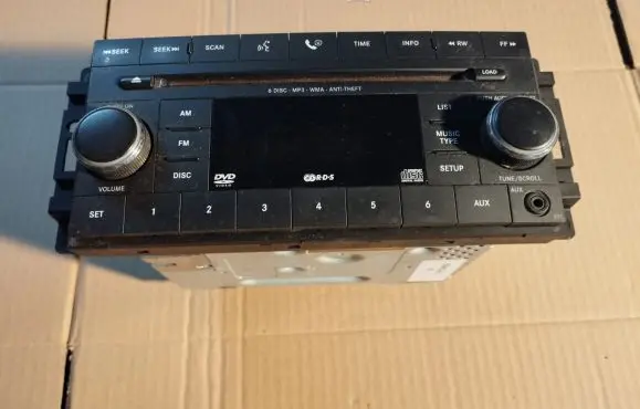 Dodge Journey Radio/CD/DVD/GPS head unit 05064924AG