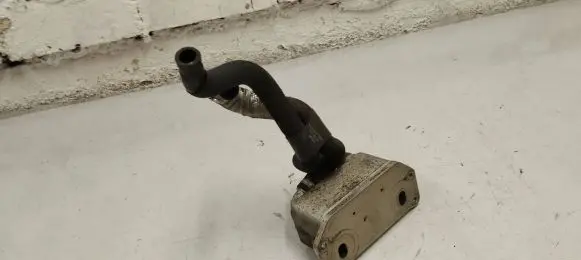 Engine oil radiator