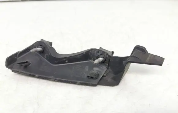 Volkswagen PASSAT B6 Front bumper mounting bracket 3C0807505 3c0807723