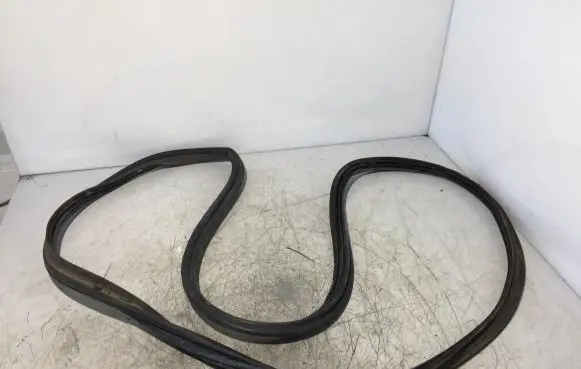 Toyota Auris E180 Trunk rubber seal (body) 