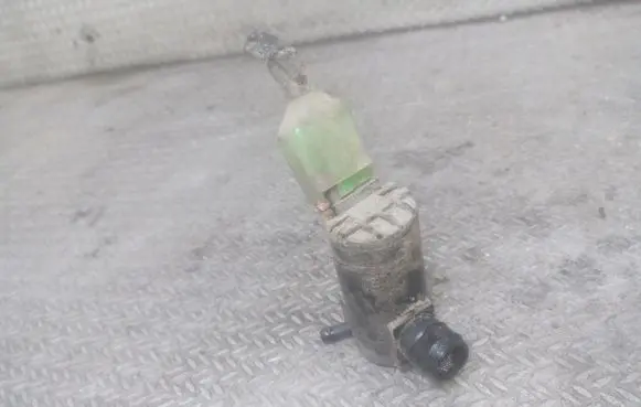 Suzuki Alto Windscreen/windshield washer pump 38410M66151