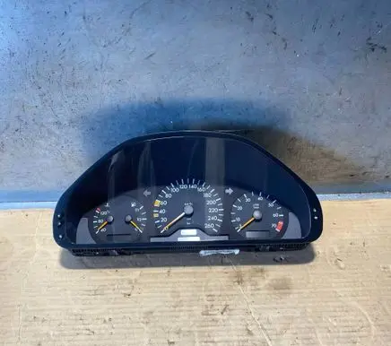 Mercedes-Benz C AMG W202 Speedometer (instrument cluster) 87001320 84570021 2025406647
