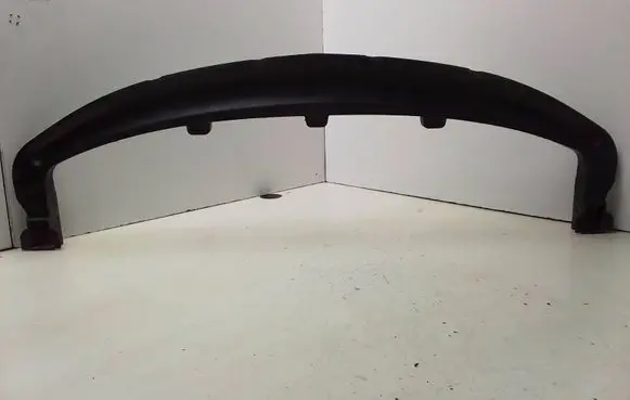 Front bumper lip