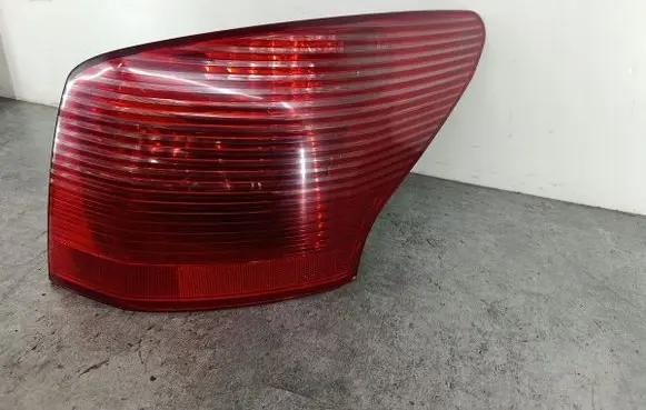 Peugeot 407 Rear/tail lights 
