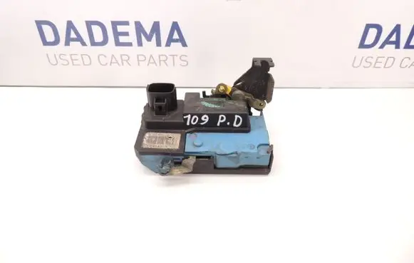Volvo S60 Front door lock D109