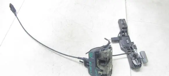 Renault Espace IV Rear door lock 017958