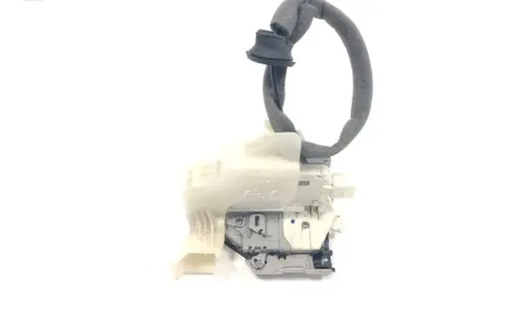 Audi Q3 8U Front door lock 8J2837016A