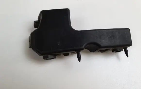 Audi A3 S3 8L Front bumper mounting bracket 8L0807284