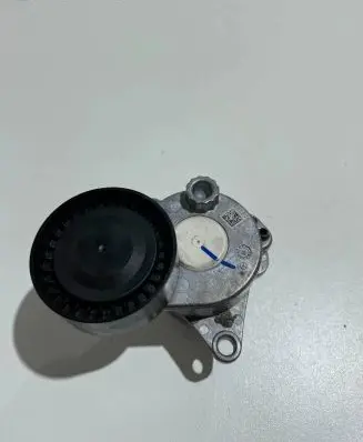 Mercedes-Benz C W205 Alternator belt tensioner A6512002170