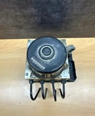 Volkswagen Golf IV ABS Pump 1J0907379P 10094903313 5WK8476