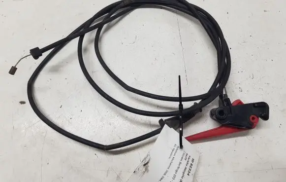 Citroen Berlingo Engine bonnet (hood) release handle