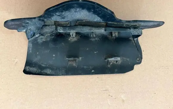 Rear underbody cover/under tray