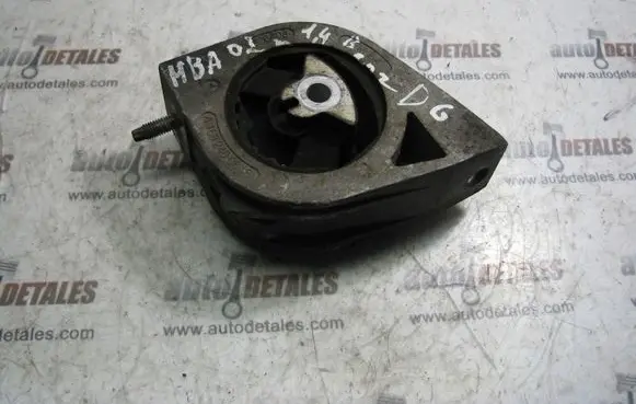 Mercedes-Benz A W168 Engine mount bracket