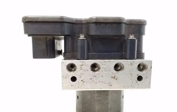 Mercedes-Benz E C207 W207 ABS Pump A2124310848