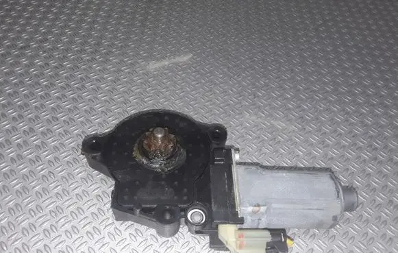 Hyundai Tucson JM Front door window regulator motor 