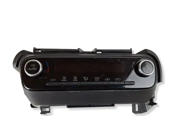 Toyota Yaris XP210 Climate control unit 55900K0270