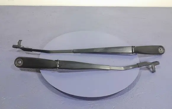 BMW X3 F25 Front wiper blade arm 7213272