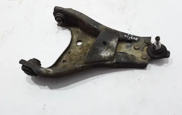 Dacia Duster Front lower control arm/wishbone 545001225R