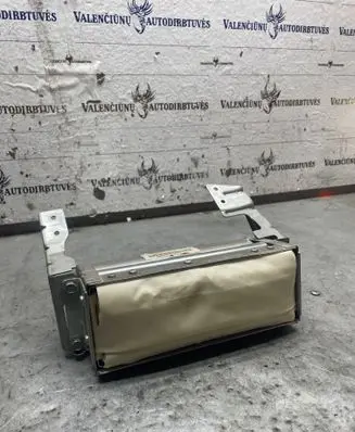 Volkswagen PASSAT B5.5 Passenger airbag 3B0880204 7D1880200 00052370