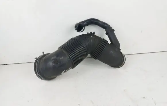 Volkswagen Eos Turbo air intake inlet pipe/hose 3C0129654P 3c0129654aj
