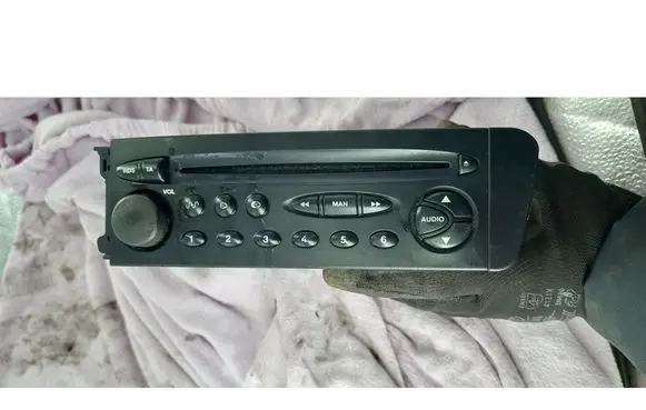 Citroen Xsara Picasso Radio/CD/DVD/GPS head unit 