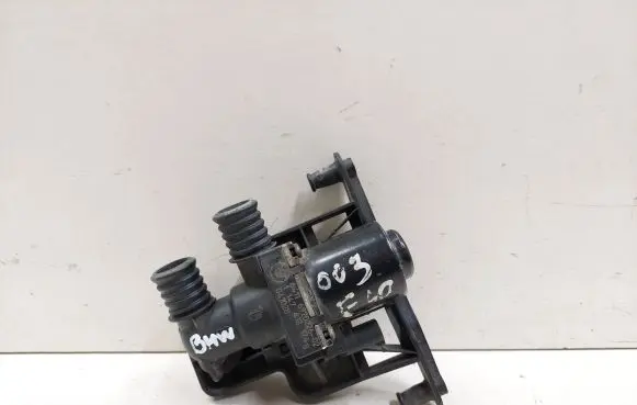 BMW 5 E60 E61 Coolant heater control valve 6411692022602 64116920226 6920226