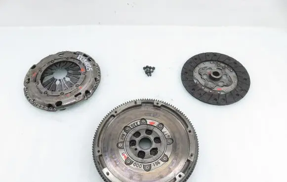 Volkswagen Jetta VI Dual mass flywheel 1864001694 3082001409 2294001360