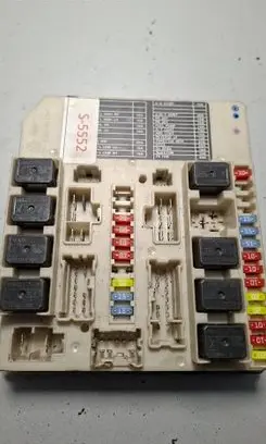 Nissan Note (E11) Fuse box set 284B7AX61A R0793