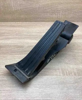 BMW 3 E90 E91 Accelerator throttle pedal 6766931