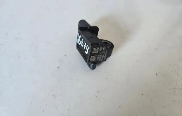 BMW X5 F15 Airbag deployment crash/impact sensor 9224177