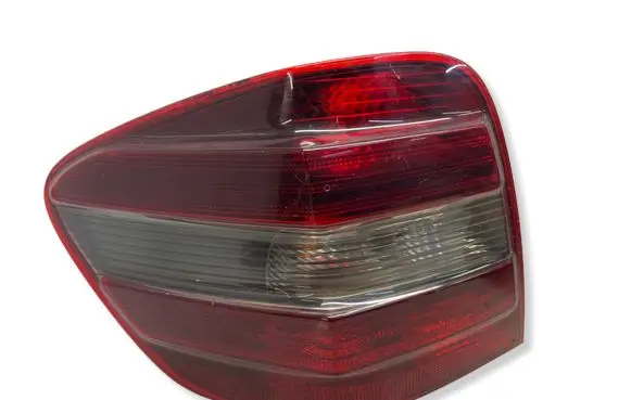 Mercedes-Benz ML W164 Rear/tail lights 404101L