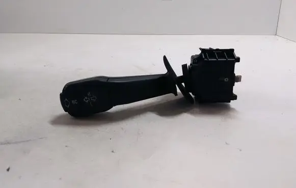 BMW 5 E39 Indicator stalk 8352172