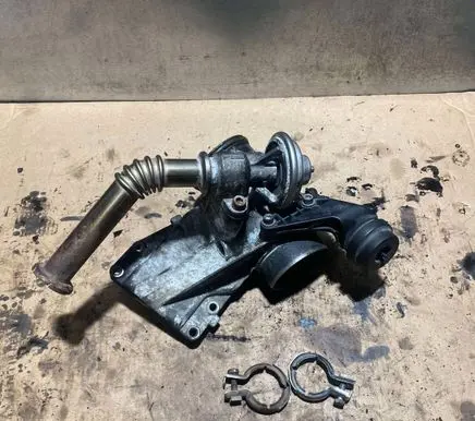Mercedes-Benz E W124 Throttle body valve 6040980317